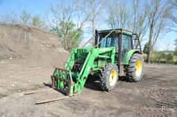 John Deere 6630
